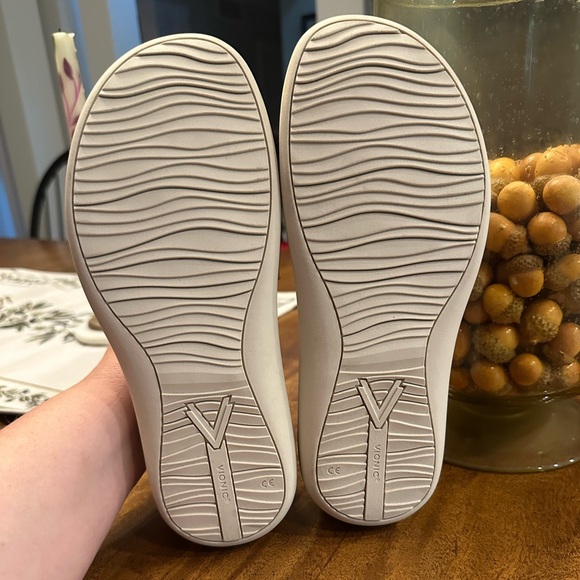 VIONIC women’s Harmony RX Women's T-Strap Recovery Sandal - Picture 15 of 16